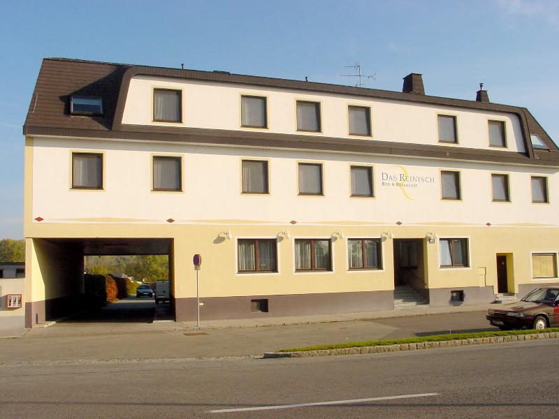 Das Reinisch Just Rooms Schwechat Dış mekan fotoğraf