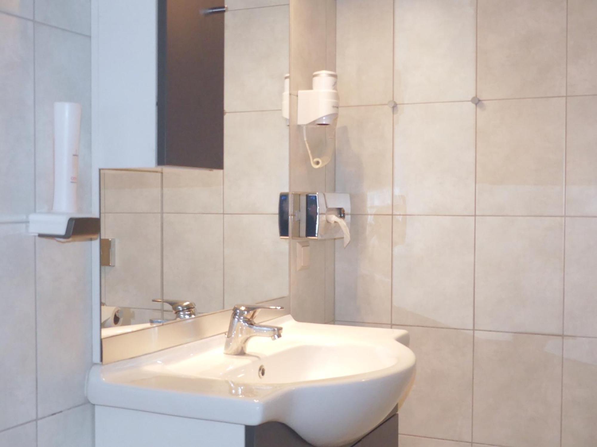 Das Reinisch Just Rooms Schwechat Dış mekan fotoğraf